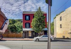 Others 5 Chic Troy Home Near Downtown, 9 Mi to Albany!