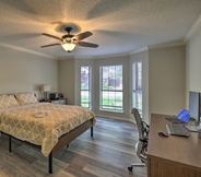 Lain-lain 3 Convenient Allen Retreat, 2 Mi to Downtown!