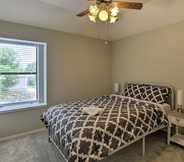 Lain-lain 7 Convenient Allen Retreat, 2 Mi to Downtown!