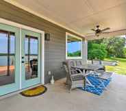 Lainnya 6 Chic Lakeside Retreat w/ Dock on Brazos River