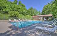 Others 6 Cozy Sevierville Condo: Balcony, Pool Access