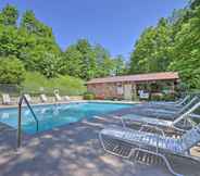 Others 6 Cozy Sevierville Condo: Balcony, Pool Access