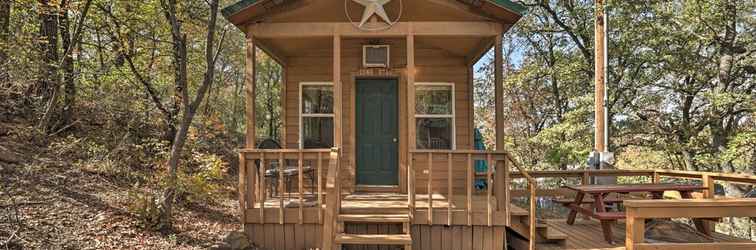 Others Cozy 'lonestar Cabin' w/ Community Amenities!