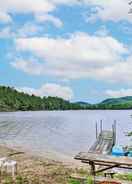 Imej utama Hartford Cottage W/dock + Private BCH on Bear Pond