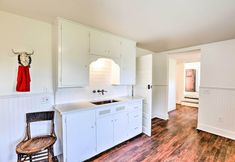 Others 4 Ferndale Cottage on Private 20 Acre Farm!