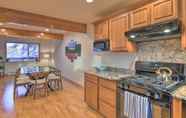 Lainnya 4 Creekside Home Centrally Located in Anchorage!