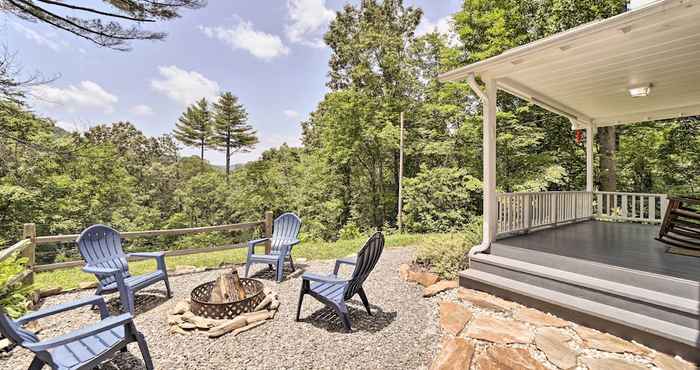 Lain-lain Enchanting Bryson City Cottage w/ Mtn Views!