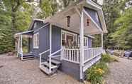 Lain-lain 5 Enchanting Bryson City Cottage w/ Mtn Views!