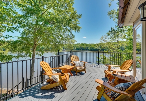 Others Lakefront Vacation Rental w/ Views & Hot Tub!