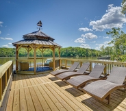 Others 5 Lakefront Vacation Rental w/ Views & Hot Tub!