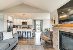 Others 6 Modern Ocean Shores Home, 2 Mi to Beach!