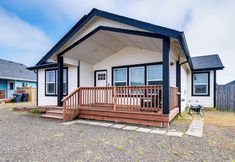 Others 3 Modern Ocean Shores Home, 2 Mi to Beach!