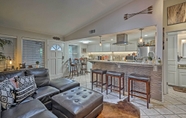 Lainnya 3 Modern Austin Condo w/ Pool < 5 Mi to Downtown!