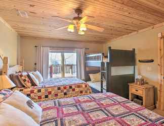 Lainnya 2 Pet-friendly Highway Log Cabin w/ Lake View!