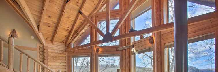 Lainnya Pet-friendly Highway Log Cabin w/ Lake View!