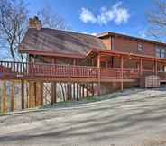 Others 3 Pet-friendly Highway Log Cabin w/ Lake View!