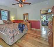 Others 6 Rustic Asheville Cabin: 20 Acres w/ Swimming Pond!