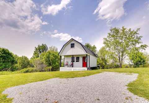 Others Serene Greeneville Getaway w/ Mountain Views!