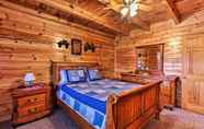 Lain-lain 5 Rustic Sevierville Cabin w/ Covered Porch!