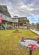 Imej utama Springfield Riverfront Cabin w/ Boat Dock!