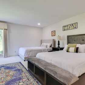 Room 1 Spacious Buffalo Brick Home w/ Backyard!, Northtown Center at Amherst Hotels