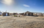 Lain-lain 7 Quaint Pahrump Ranch: 6-horse Barn & Fire Pit