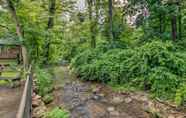 Others 6 Tranquil Creekside Tiny Home in Dutch Country