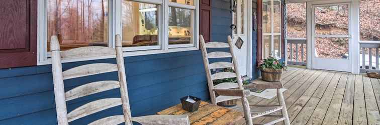 อื่นๆ Secluded Cabin w/ Porch - 7 Miles to Lake Chatuge!