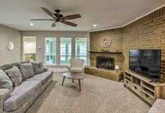 Others 3 Richardson Abode w/ Fireplace, Fenced-in Yard