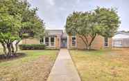 Lain-lain 7 Richardson Abode w/ Fireplace, Fenced-in Yard