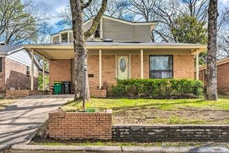 Others 4 Spacious Little Rock Home w/ Yard & Game Room