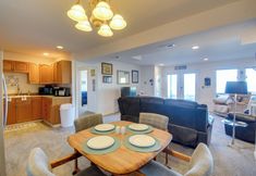 Others 6 Waterfront PNW Escape w/ Deck & Beach Access!