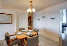 Others 5 Waterfront PNW Escape w/ Deck & Beach Access!