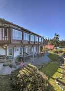 Imej utama Waterfront PNW Escape w/ Deck & Beach Access!