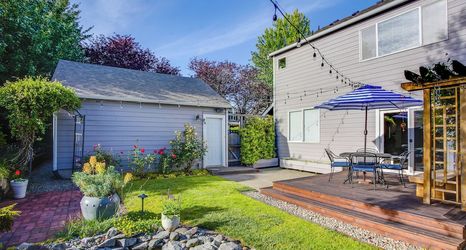 Others 2 Tacoma Home w/ Garden + Pond ~ 3 Mi to Beach!