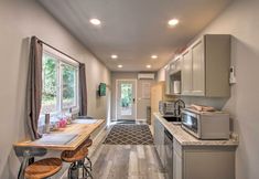 其他 3 Steps to Foothills Trail: Unique Carbonado Studio