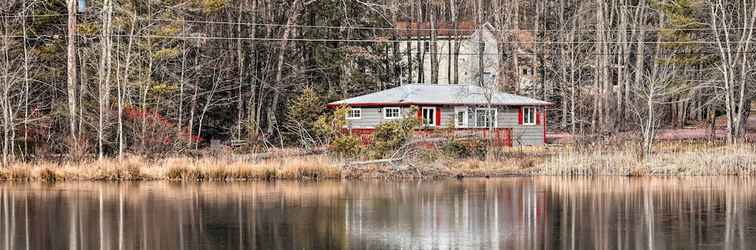 Others White Haven Lake Home w/ Kayaks & Cozy Fireplace!