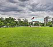 Others 6 7th-floor Omaha Condo w/ Balcony & Park Views