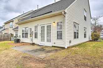 Lain-lain 4 Centrally Located Townhome in Greensboro!