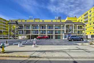 Others 4 Coastal Condo w/ Pool 1 Block to Wildwood Beach!