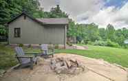 Lainnya 6 Cozy Monroe Cabin w/ Views, 4 Mi to Rice Mtn!