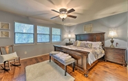 Lainnya 6 Cozy Woodlands Townhome w/ Deck Near Market Street