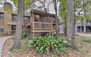 Lainnya 4 Cozy Woodlands Townhome w/ Deck Near Market Street