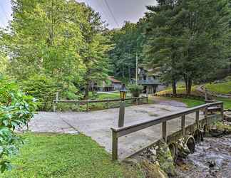 Lainnya 2 Charming Roan Mtn Cabin Across From Creek!