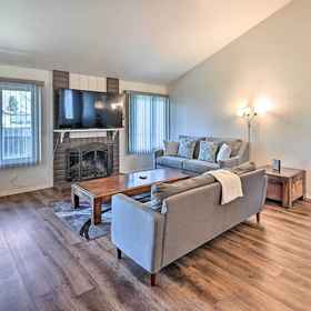 Interior1適合家庭的海濱住宅,距離海灘 5 英里,Sleeping Tiger Coffees飯店