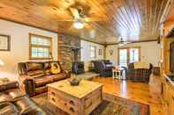 Lainnya Elk Mtn Home w/ Deck & Pond - Near Ski Lift!