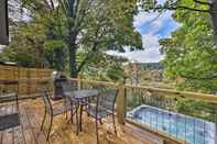 Lainnya Hilltop Hideaway w/ Scenic Views & Hot Tub!