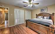 Lainnya 3 Pet-friendly Texas Getaway w/ Fenced-in Yard!