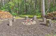 Others 6 Home w/ Fire Pit + Gas Grill < 3 Mi to Lakes!