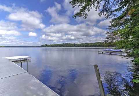 Others Land O' Lakes Hideaway w/ Boat Dock & Lake Views!